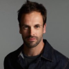 Jonny Lee Miller